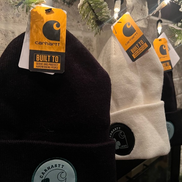 NWT Unisex Carhartt knit beanie hat for the Winter! Available in black & ivory - Picture 5 of 6